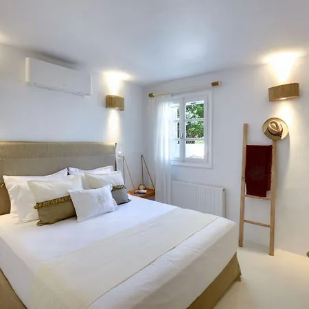 Executive Paros 4 Bedrooms Island Spirit Amazing Sea Views&private Pool Ampelas *