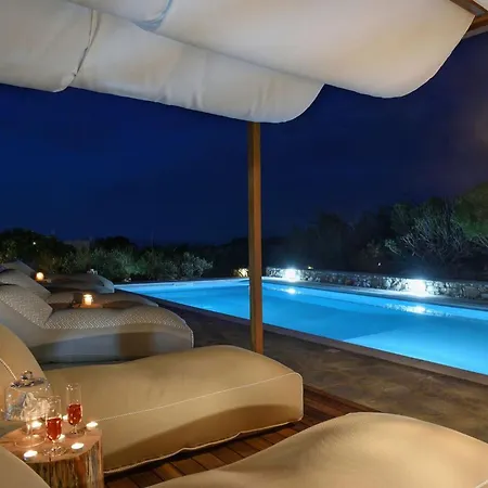 Executive Paros 4 Bedrooms Island Spirit Amazing Sea Views&private Pool Ampelas *